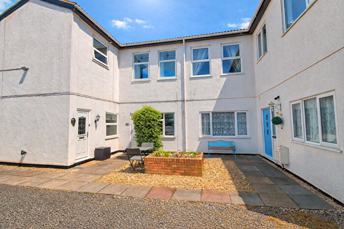 1 Bedroom Flat For Sale In Stanklyn Lane, Kidderminster, DY10