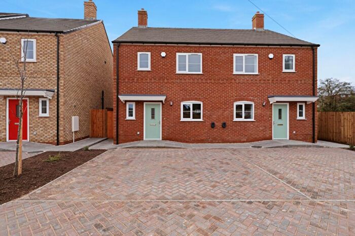 3 Bedroom Semi Detached House For Sale In Warren Gardens, Marsh Lane, Water Orton, Birmingham, Warwickshire, B46