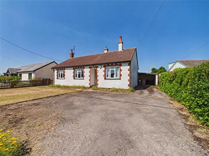 3 Bedroom Bungalow For Sale In The Crescent, Little Leighs, Chelmsford, Essex, CM3