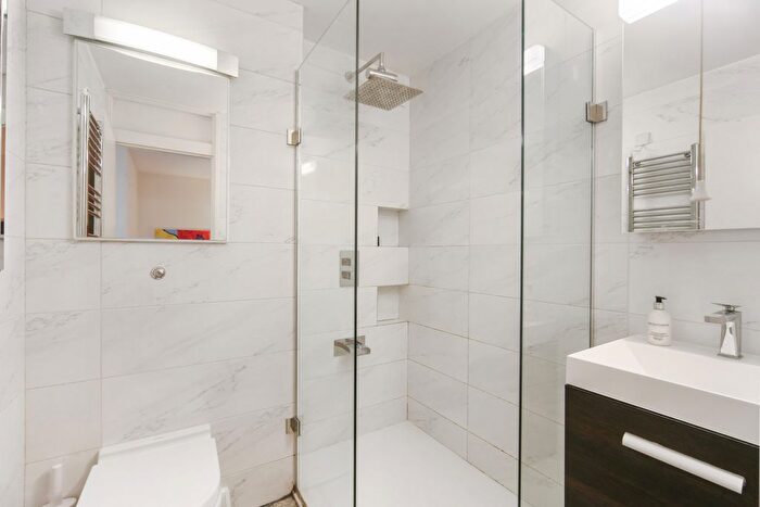 2 Bedroom Flat To Rent In Kendal Steps, London, W2