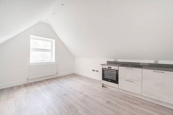 1 Bedroom Flat For Sale In West End Lane, Pinner, HA5