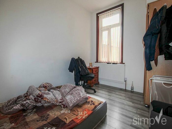 2 Bedroom Flat To Rent In Abbotts Road, Southall, Middlesex, UB1