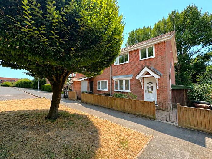 3 Bedroom End Of Terrace House For Sale In The Doves, Broadwey, DT3