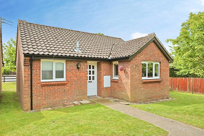 2 Bedroom Detached Bungalow For Sale In Churchfield Green, Norwich, NR7