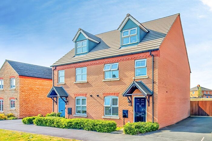 3 Bedroom Semi Detached House For Sale In Kingsdown Drive, Stamford, PE9