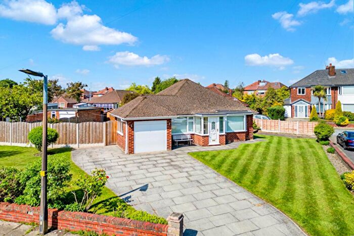 3 Bedroom Bungalow For Sale In Dempsey Drive, Unsworth, BL9