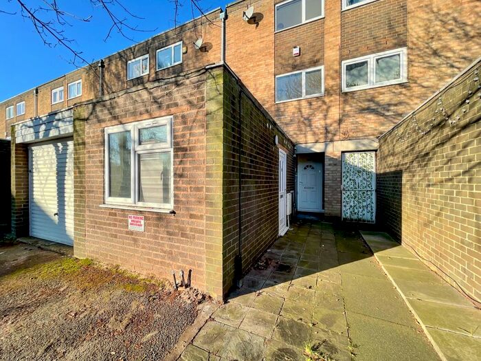 3 Bedroom Terraced House To Rent In St. Marks Crescent, Birmingham, West Midlands, B1