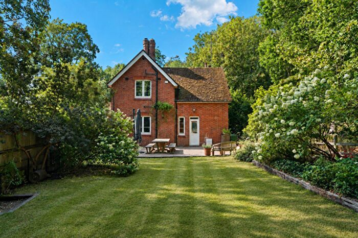 3 Bedroom Detached House For Sale In Convent Lane, Cobham, KT11