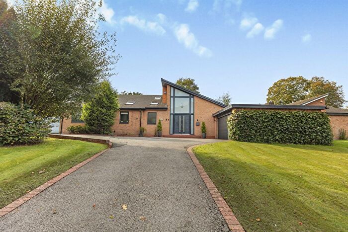 4 Bedroom Detached Bungalow For Sale In Old Hall Close, Higher Walton, Warrington, WA4
