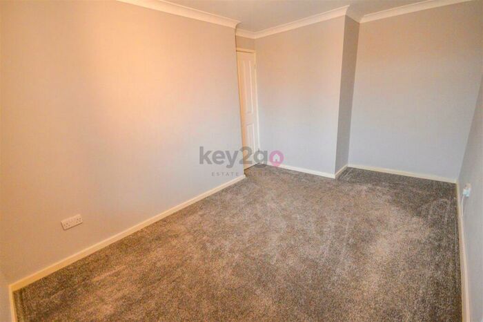 3 Bedroom Terraced House For Sale In Norgreave Way, Halfway, S20
