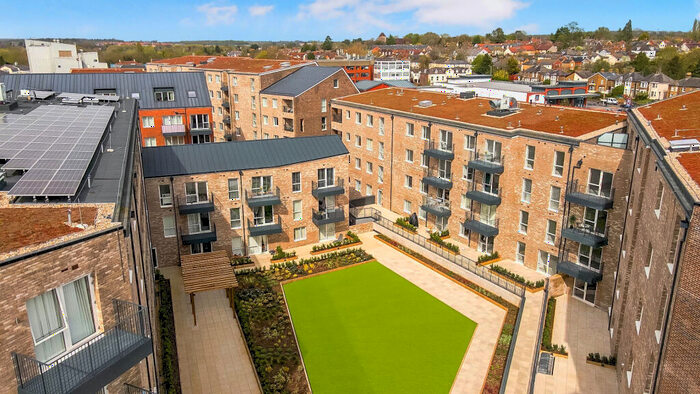 2 Bedroom Apartment For Sale In Station Road, Bishop's Stortford, CM23