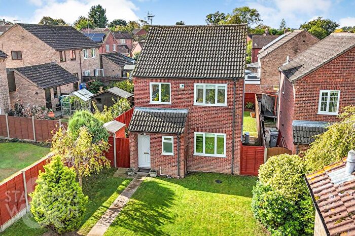 3 Bedroom Detached House For Sale In Highview Close, Blofield, Norwich, NR13