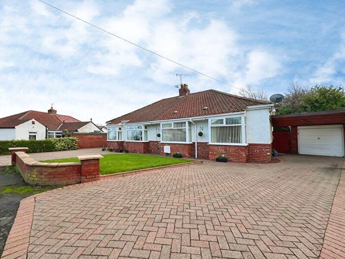2 Bedroom Bungalow For Sale In The Crescent, Newcastle Upon Tyne, NE13
