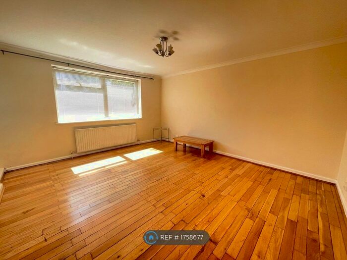 2 Bedroom Flat To Rent In Atherton Heights, Wembley, HA0