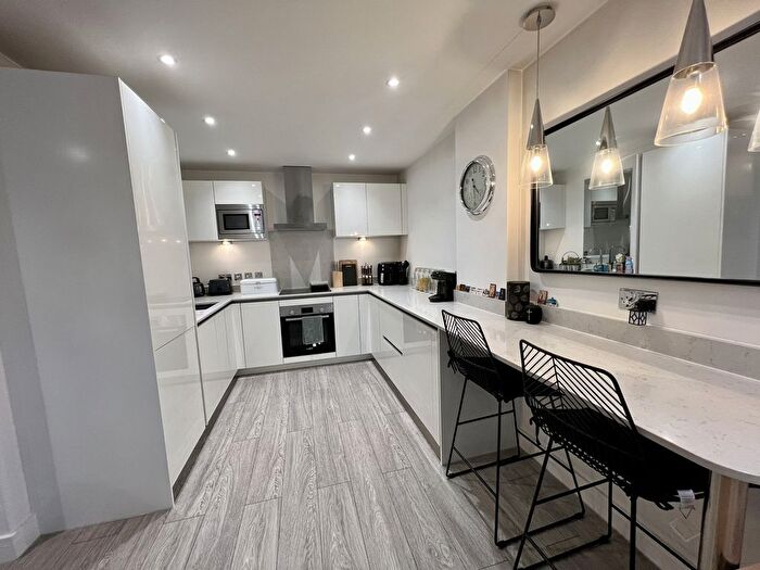 1 Bedroom Flat To Rent In Eden Place, Cheadle, SK8