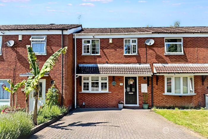 3 Bedroom Terraced House For Sale In Aviemore Close, Glendale, Nuneaton, CV10