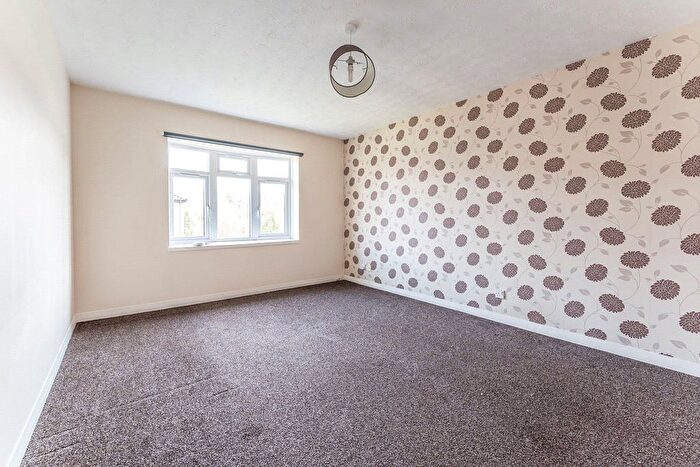 2 Bedroom Flat To Rent In Elliot Street, Edinburgh, EH7