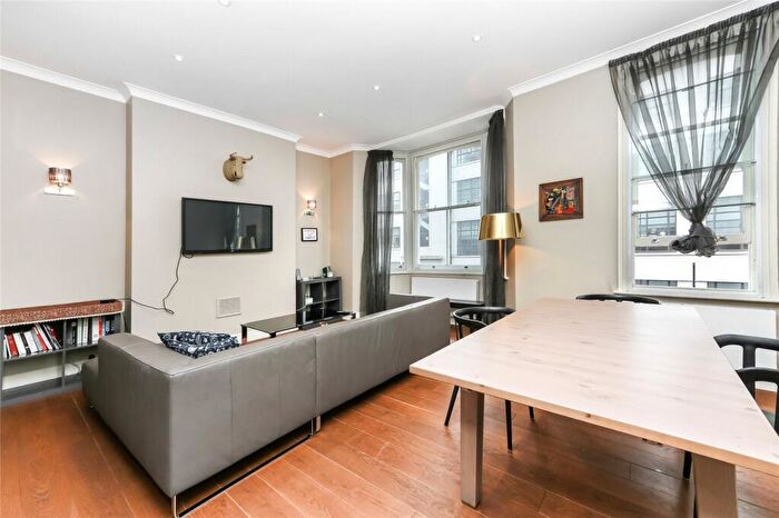 4 Bedroom Maisonette To Rent In Farringdon Road, London, EC1R