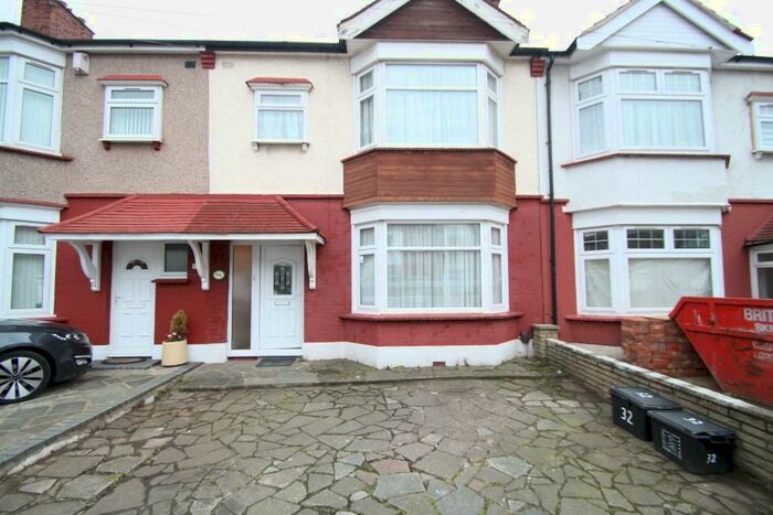 3 Bedroom Terraced House To Rent In Charter Avenue, Ilford, London, IG2
