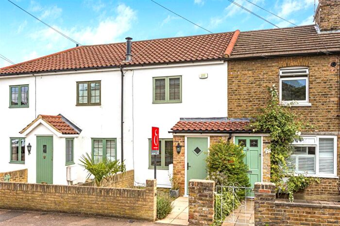 2 Bedroom Terraced House For Sale In Warren Terrace, Bengeo, SG14