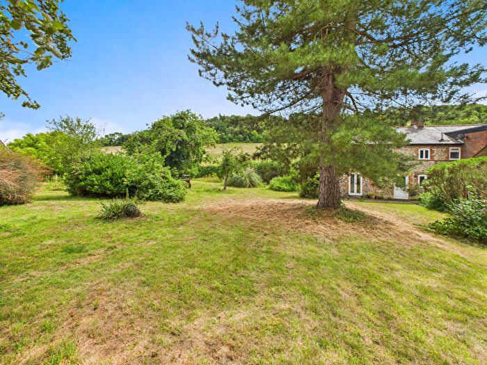 3 Bedroom End Of Terrace House For Sale In Bennett End Road, HP14