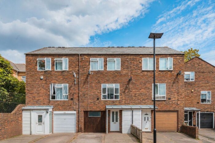 5 Bedroom Terraced House For Sale In Star Road, Isleworth, TW7