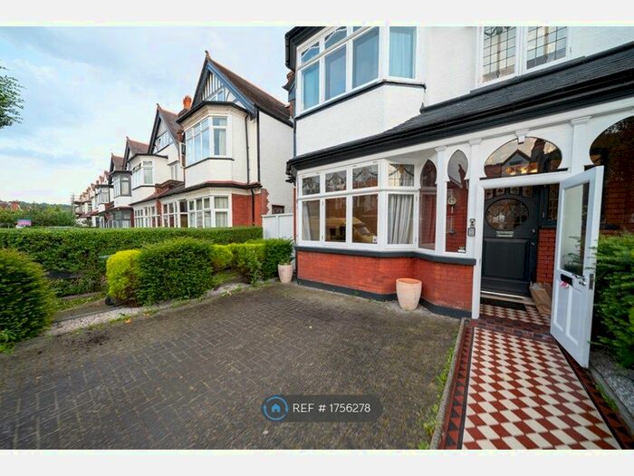 6 Bedroom Semi-Detached House To Rent In Heybridge Avenue, London, SW16