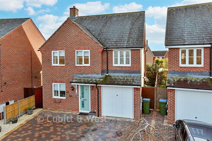4 Bedroom Detached House For Sale In Steele Crescent, Littlehampton, West Sussex, BN17