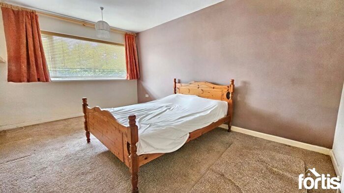 2 Bedroom Apartment For Sale In St. Fagans Rise, Cardiff, CF5