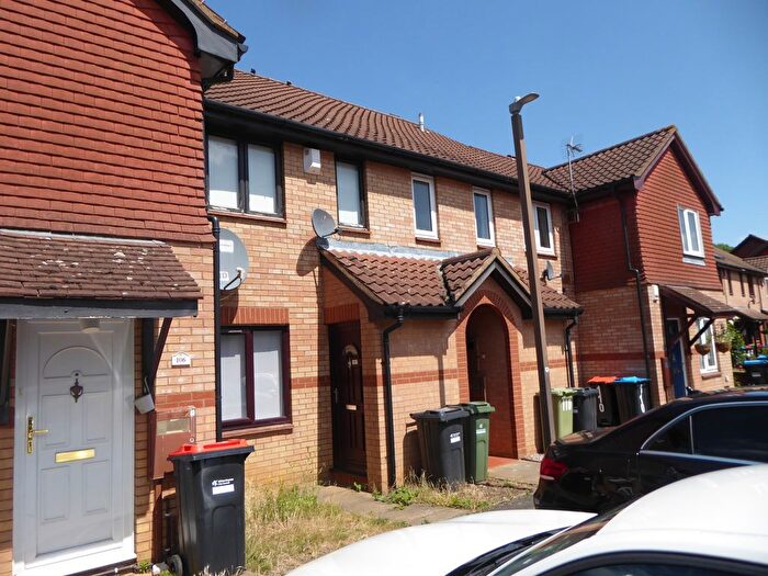 1 Bedroom Flat To Rent In Pettingrew Close, Milton Keynes, MK7