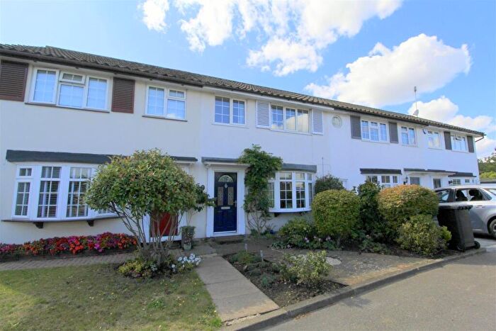 3 Bedroom Terraced House For Sale In Granville Close, Byfleet, West Byfleet, Surrey, KT14