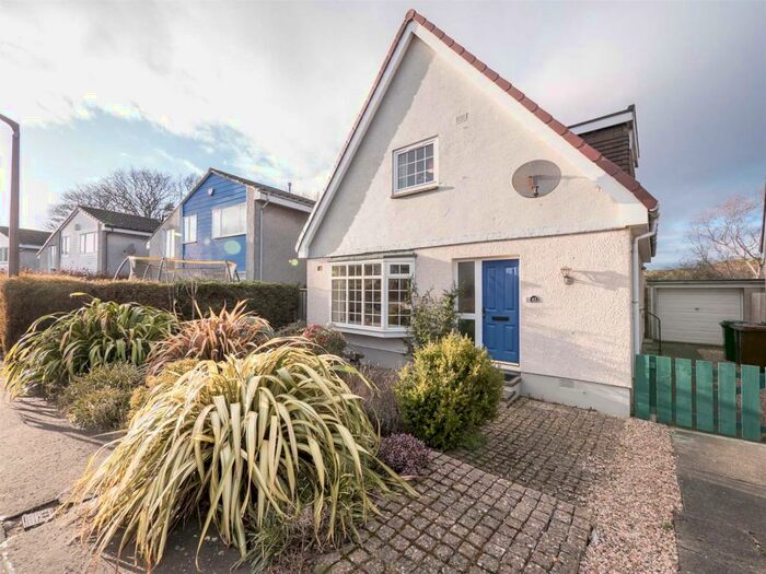 3 Bedroom House To Rent In Buckstone Road, Edinburgh, EH10