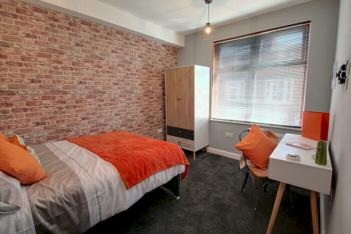 9 Bedroom Town House To Rent In Paget Road, Leicester, LE3