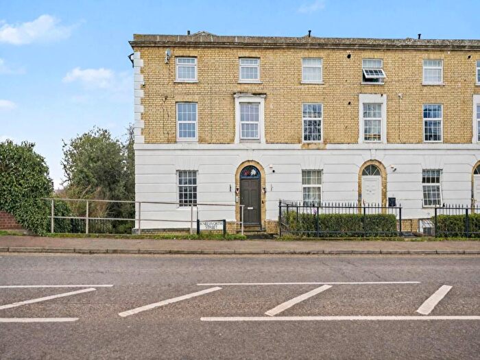 2 Bedroom Flat For Sale In Kneesworth Street, , Royston, SG8