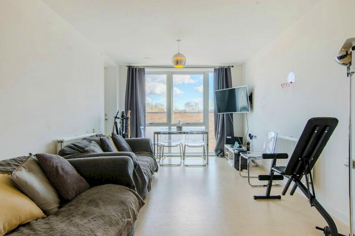 1 Bedroom Flat To Rent In Barlborough Street, New Cross, London, SE14