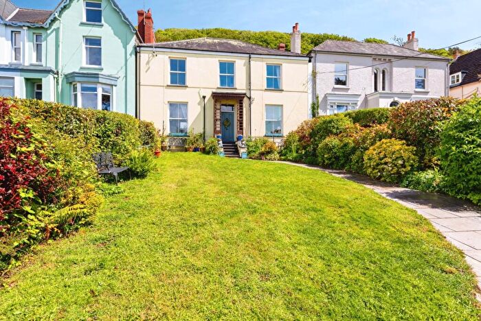 4 Bedroom Detached House For Sale In Ferryside, Carmarthenshire, SA17