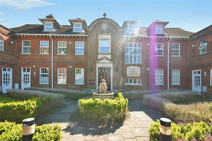 2 Bedroom Flat To Rent In Artillery Mews, Tilehurst Road, Reading, RG30