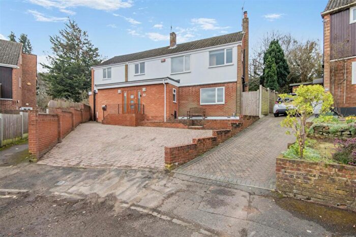 4 Bedroom Detached House For Sale In Blythe Road, Maidstone, ME15