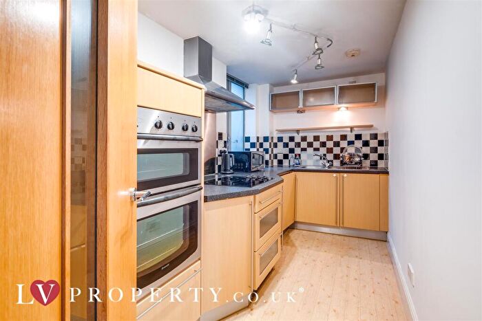 2 Bedroom Apartment To Rent In Paradise Street, Birmingham, B1
