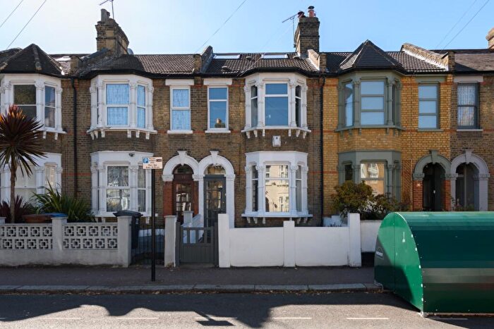4 Bedroom Terraced House For Sale In Woodhouse Road, Leytonstone, London, E11