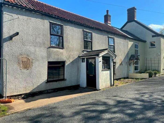 Houses for sale & to rent in PE11 4EY, Risegate Road,,Donington