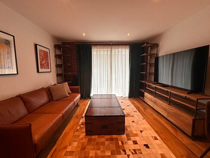 2 Bedroom Flat To Rent In Major Draper Street, London, SE18