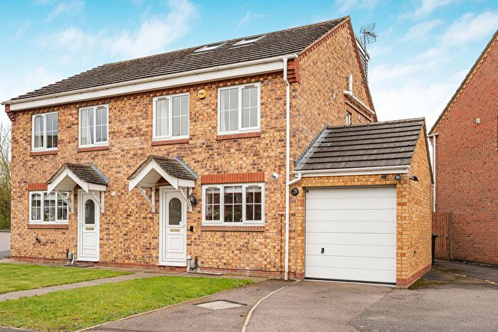 4 Bedroom Semi Detached House For Sale In Weavers Field, Girton, CB3