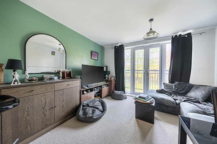 1 Bedroom Flat For Sale In Birches House, Fleet, Hampshire, GU51