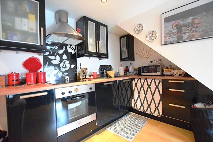 2 Bedroom Apartment To Rent In George Street, Reading, Berkshire, RG1
