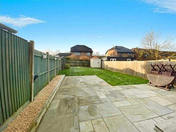 3 Bedroom Semi-Detached House To Rent In Rainham Close, Maidstone, Kent, ME15