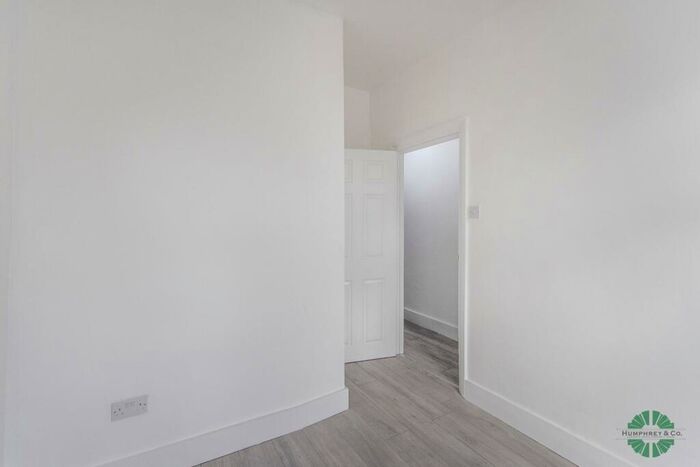 2 Bedroom House To Rent In Victoria Crescent, London, N15