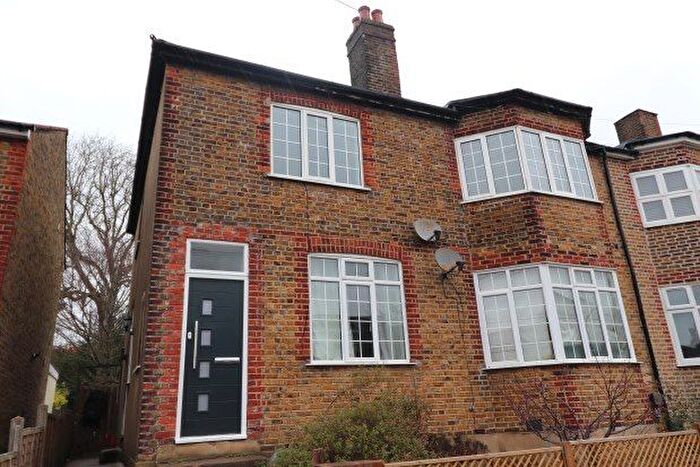 2 Bedroom Maisonette To Rent In Kings Chase, Brentwood, CM14