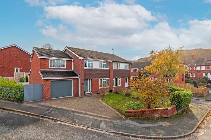 4 Bedroom Semi-Detached House For Sale In Whitehall Place, Frodsham, WA6