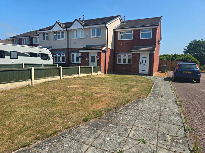 3 Bedroom Semi Detached House To Rent In Greenwich Court, Liverpool, L9